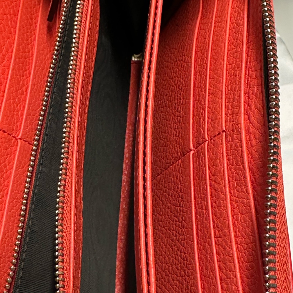 Gucci Red Coral Soho Interlocking GG Leather Zip Around Wallet + Gucci Dusty - Picture 13 of 16